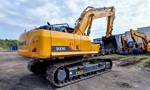 Экскаватор LiuGong CLG933E гусеничный (32 тонны)