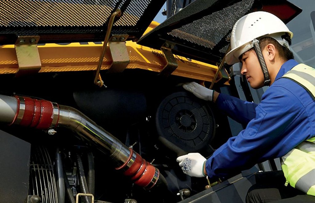 Обслуживание бульдозера LiuGong B230C