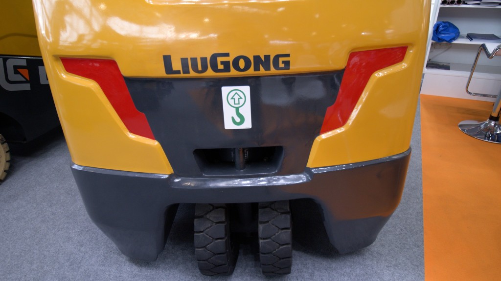 Трёхопорный электрический вилочный погрузчик LiuGong CLG2030A-S