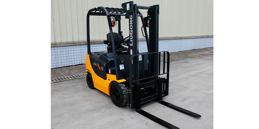 Электропогрузчик CLG2025A-S
