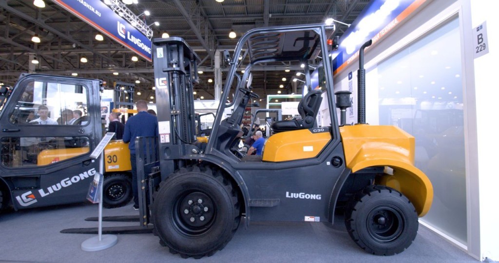 Внедорожный вилочный погрузчик LiuGong CLG2030H-R (C30)