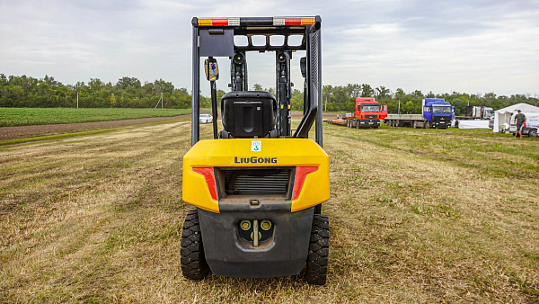 Дизельный вилочный погрузчик LiuGong CLG2030H (3 тонны)