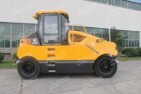 Каток пневмоколесный CLG6516E