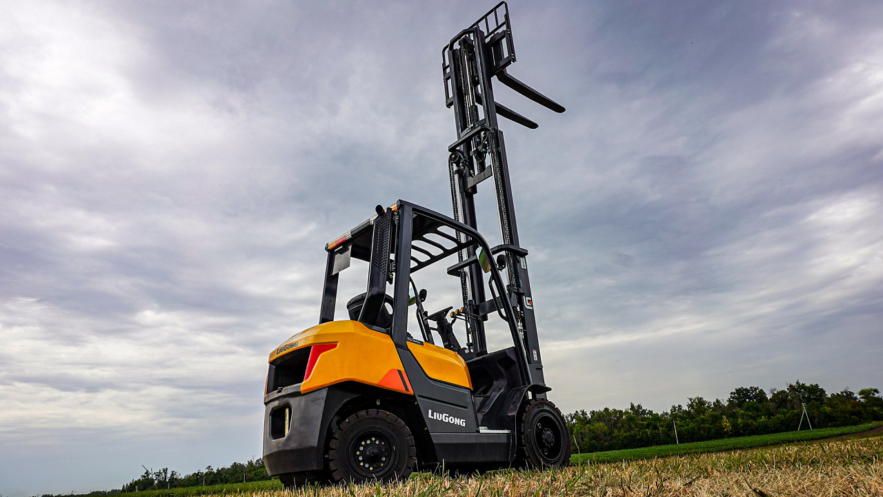 Дизельный вилочный погрузчик LiuGong CLG2030H (3 тонны)
