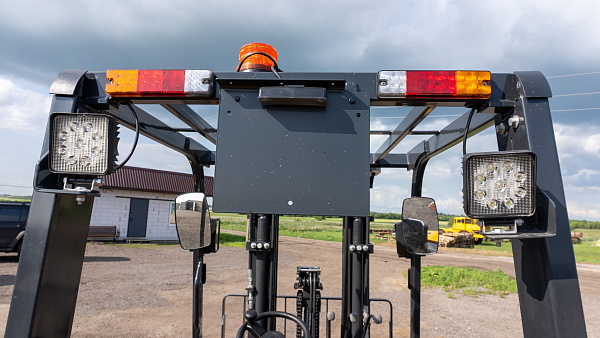 Дизельный вилочный погрузчик LiuGong CPCD25Е (2,5 тонны)