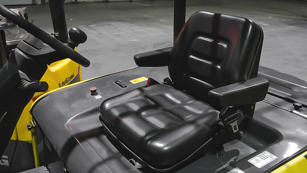 Электрический вилочный погрузчик LiuGong CLGA30-S (3 тонны)