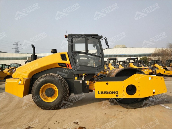 Каток грунтовый одновальцовый CLG6618E (полный привод)