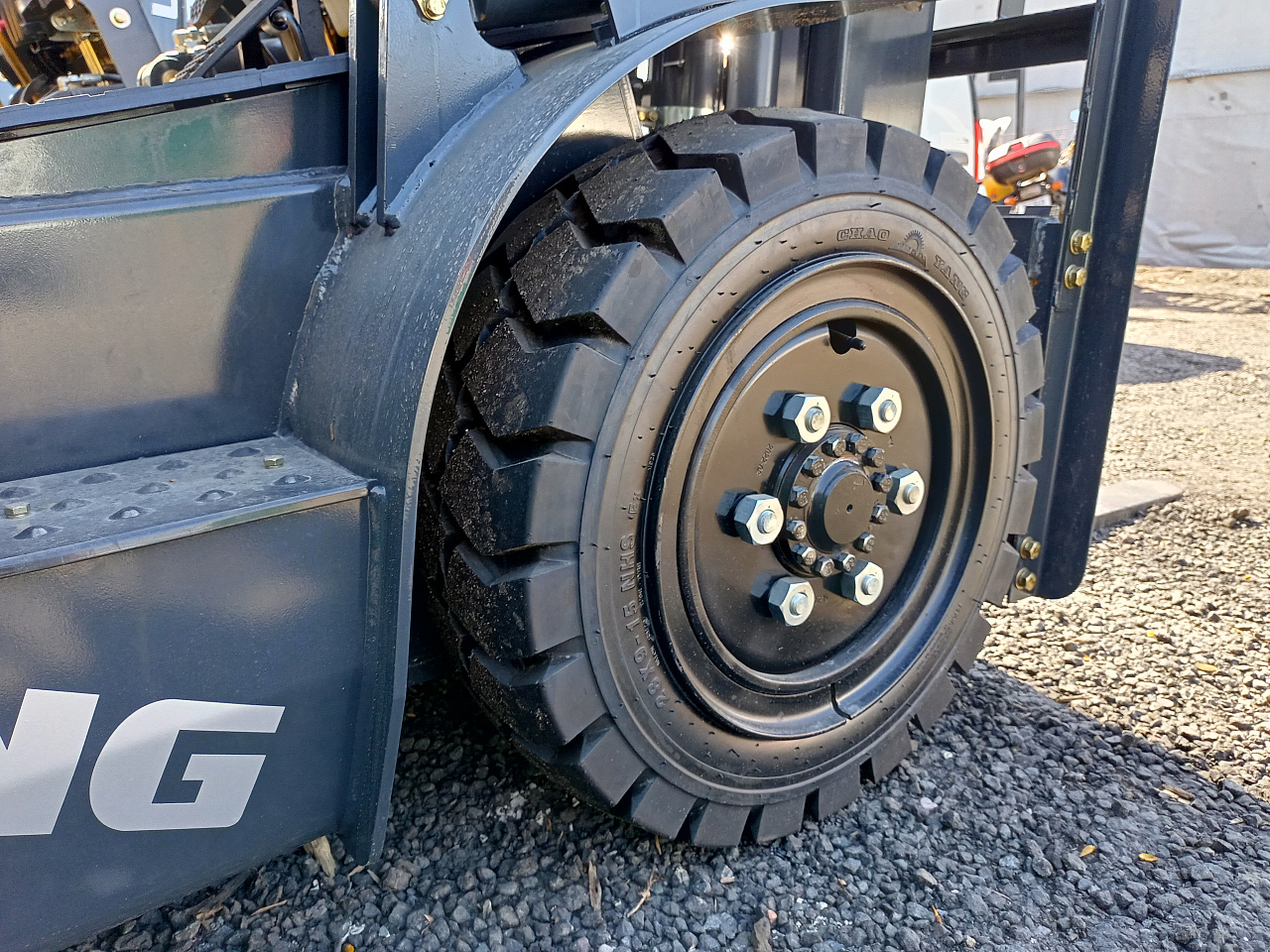 Дизельный вилочный погрузчик LiuGong CPCD25 Isuzu (2,5 тонны)