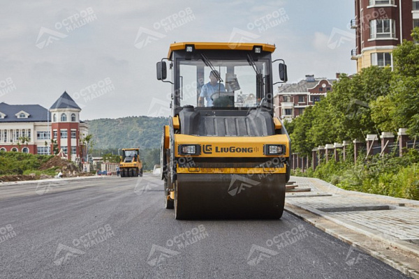 Каток асфальтовый CLG6210E