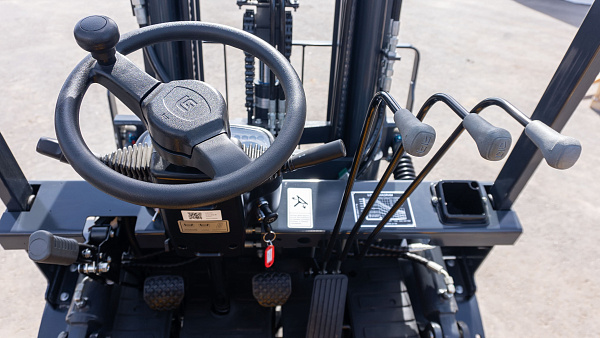 Дизельный вилочный погрузчик LiuGong CPCD20Е (2 тонны)