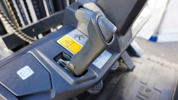 Дизельный вилочный погрузчик LiuGong CLG2025H (2,5 тонны)