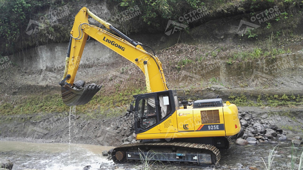 Экскаватор гусеничный LiuGong CLG925E (25 тонн)
