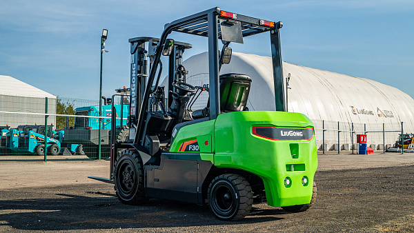 Электрический вилочный погрузчик LiuGong CPD30 FS (3 тонны)