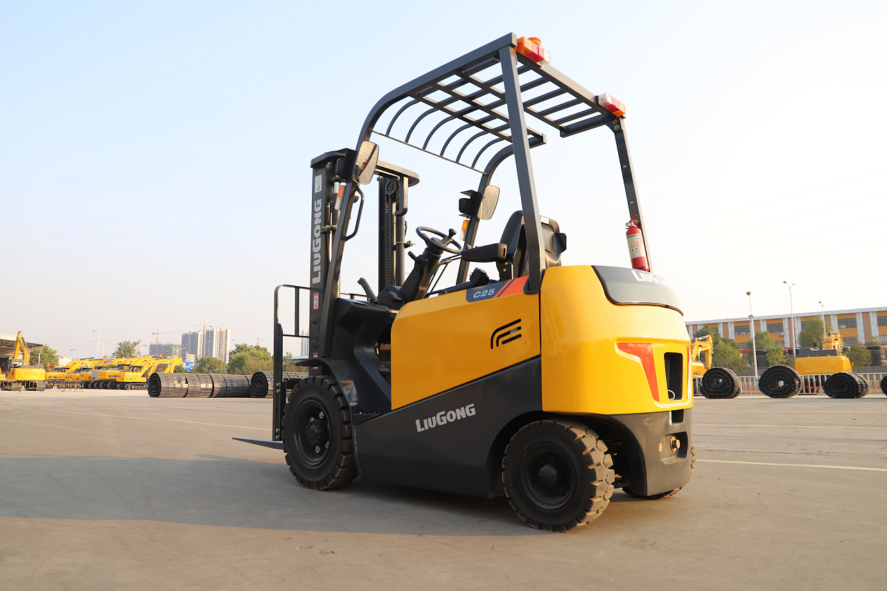 Электрический вилочный погрузчик LiuGong CLGA25-S (2,5 тонны)