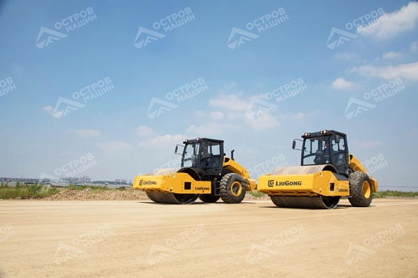 Каток грунтовый CLG6612E (полный привод)