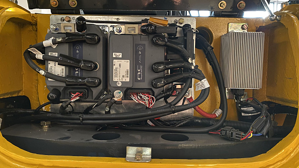 Электрический вилочный погрузчик LiuGong CLG2018A-S (1,8 тонны)