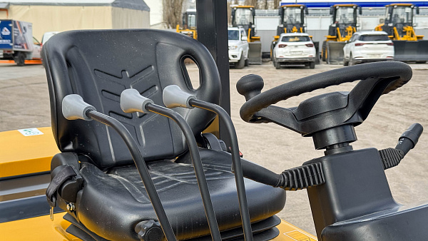 Дизельный вилочный погрузчик LiuGong CPCD30Е (3 тонны)