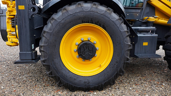 Экскаватор-погрузчик LiuGong CLG777A-S