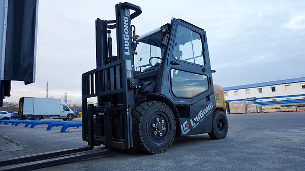Дизельный вилочный погрузчик LiuGong CPCD35 Isuzu (3,5 тонны)