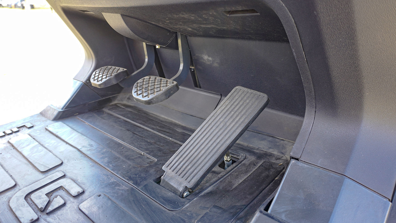 Дизельный вилочный погрузчик LiuGong CLG2020H (2 тонны)