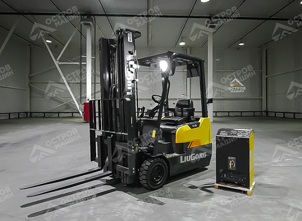 Электрический вилочный погрузчик LiuGong CLGA18-T, трёхопорный