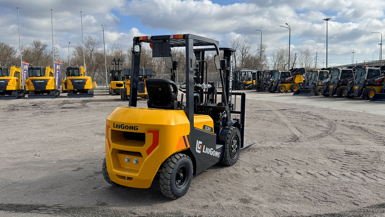 Дизельный вилочный погрузчик LiuGong CPCD30Е (3 тонны)