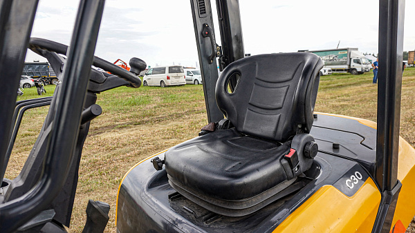 Вилочный погрузчик LiuGong CLG2030H (3 тонны)