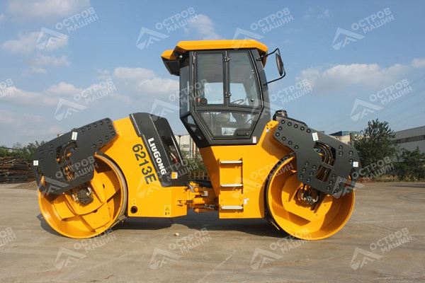 Каток асфальтовый CLG6213E