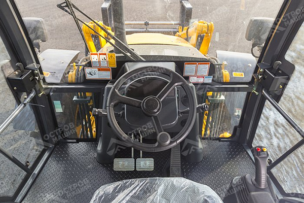 Экскаватор-погрузчик LiuGong CLG777A-S равноколесный