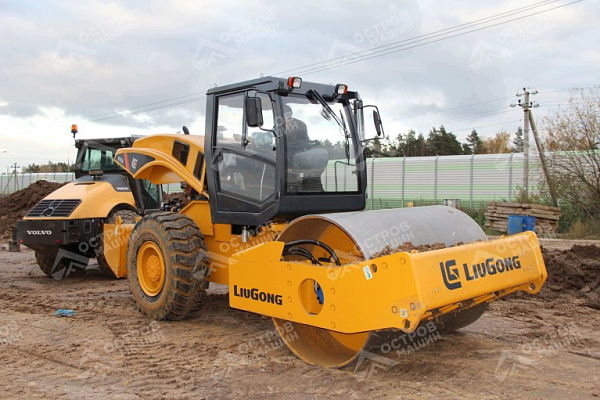 Каток грунтовый одновальцовый CLG6114E (задний привод)