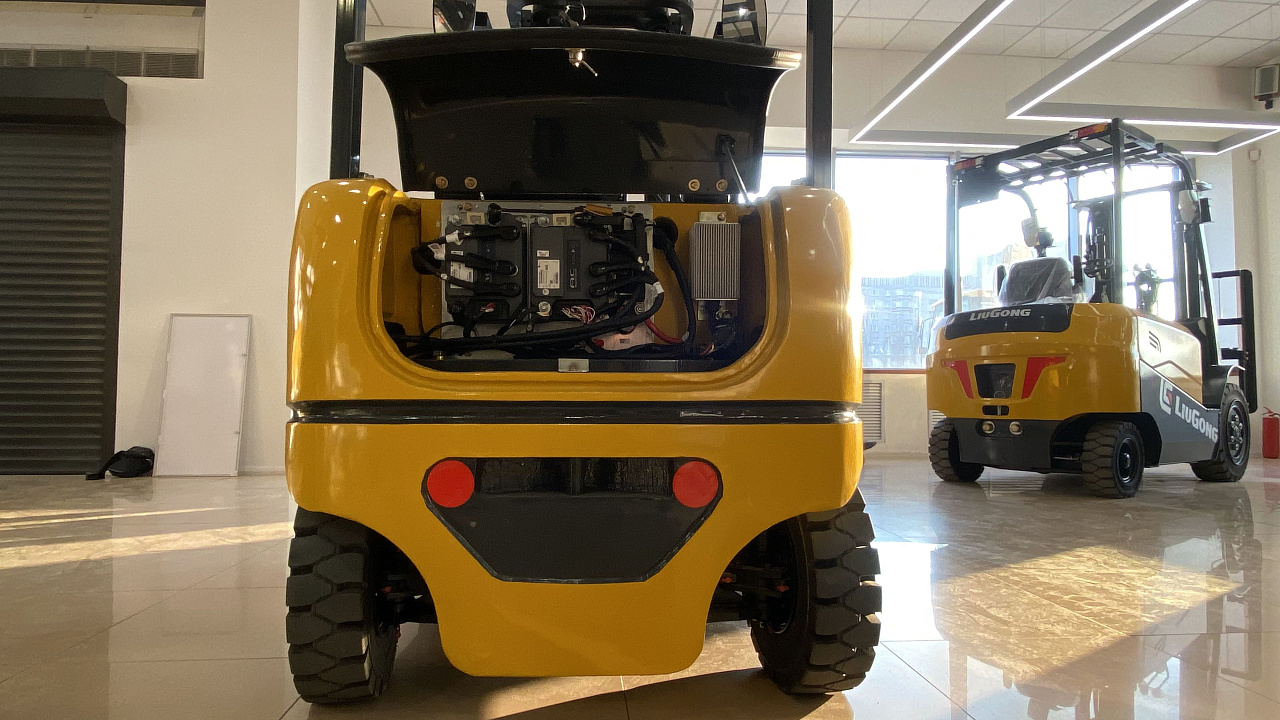 Электрический вилочный погрузчик LiuGong CLG2018A-S (1,8 тонны)