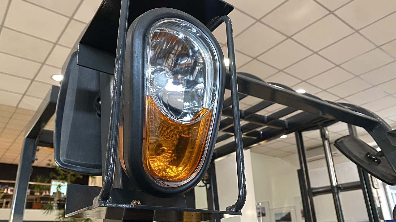 Электрический вилочный погрузчик LiuGong CLG2018A-S (1,8 тонны)