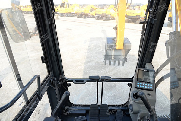 Мини-экскаватор гусеничный LiuGong CLG908Е (7 тонн)