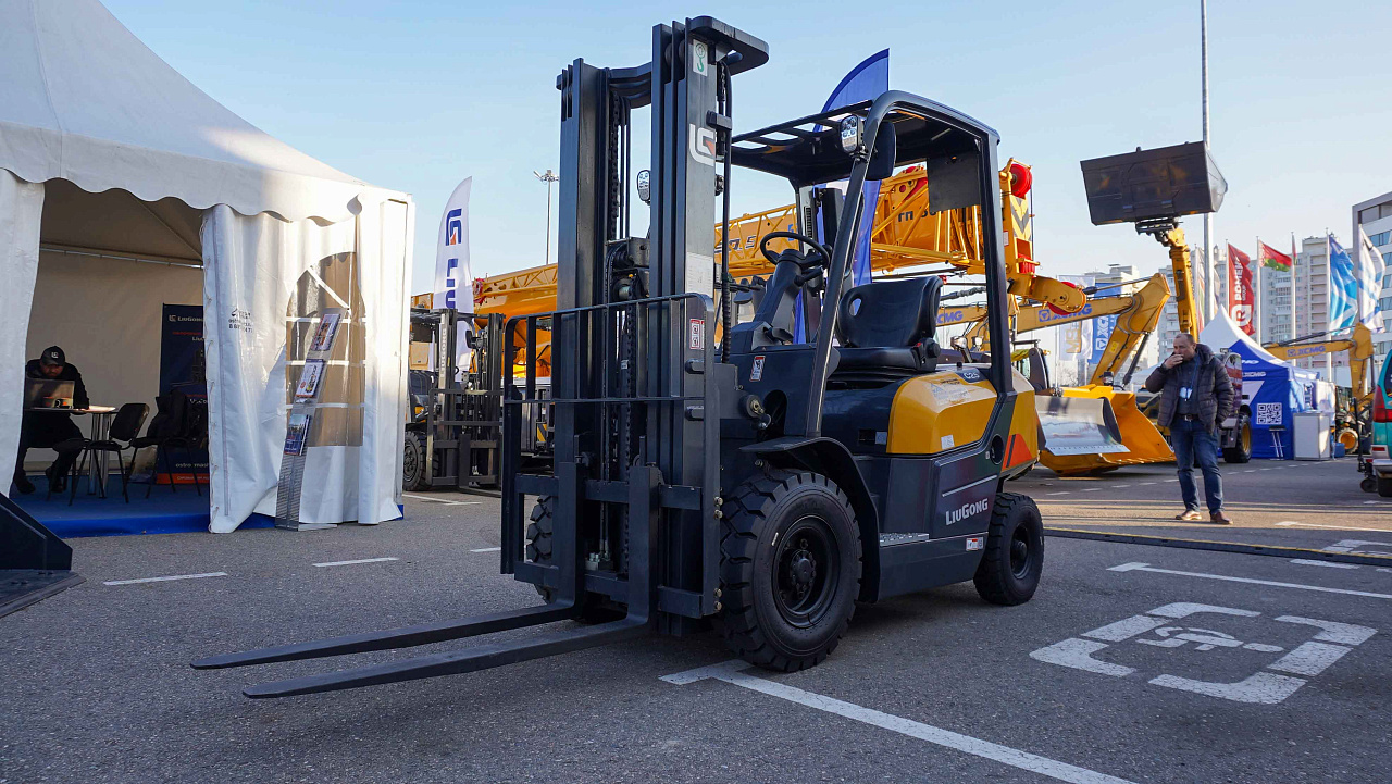 Дизельный вилочный погрузчик LiuGong CLG2025H (2,5 тонны)