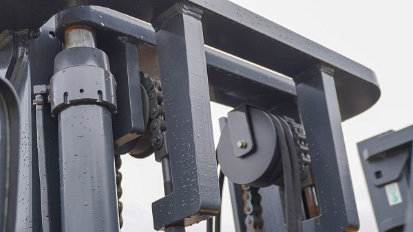 Дизельный вилочный погрузчик LiuGong CLG2050H (5 тонн)