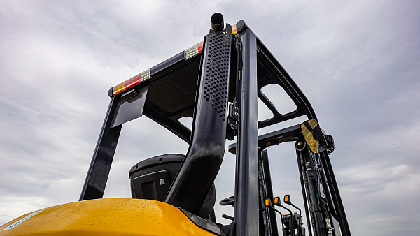 Вилочный погрузчик LiuGong CLG2030H (3 тонны)