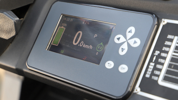 Электрический вилочный погрузчик LiuGong CLGA25-S (2,5 тонны)