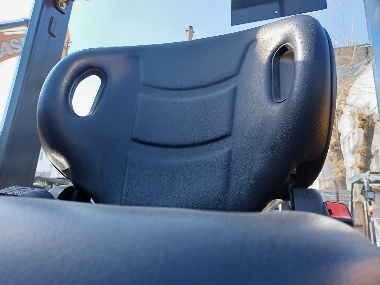 Дизельный вилочный погрузчик LiuGong CPCD30 Isuzu (3 тонны)