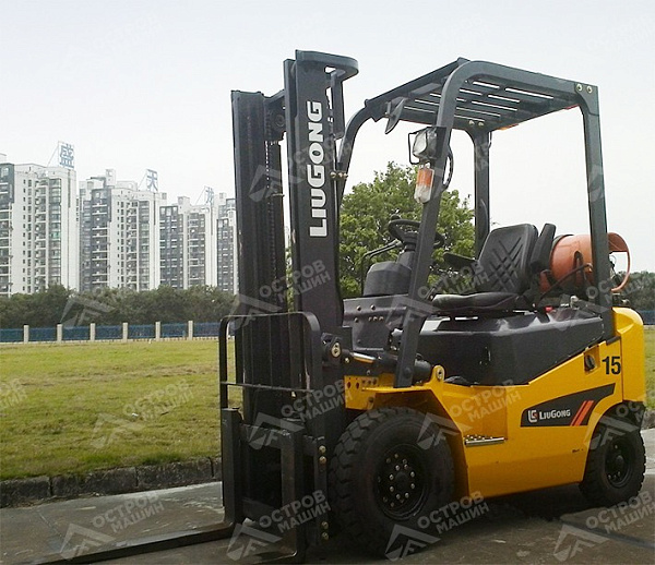 Газ-бензиновый вилочный погрузчик LiuGong CPCD15 (1,5 тонны)