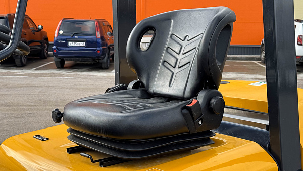 Дизельный вилочный погрузчик LiuGong CPCD30Е (3 тонны)