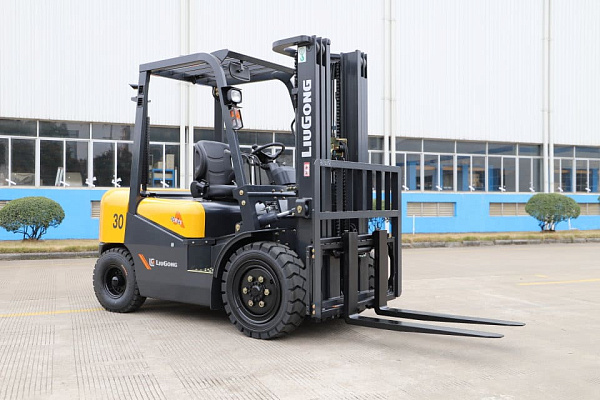 Дизельный вилочный погрузчик LiuGong CPCD30 Isuzu (3 тонны)