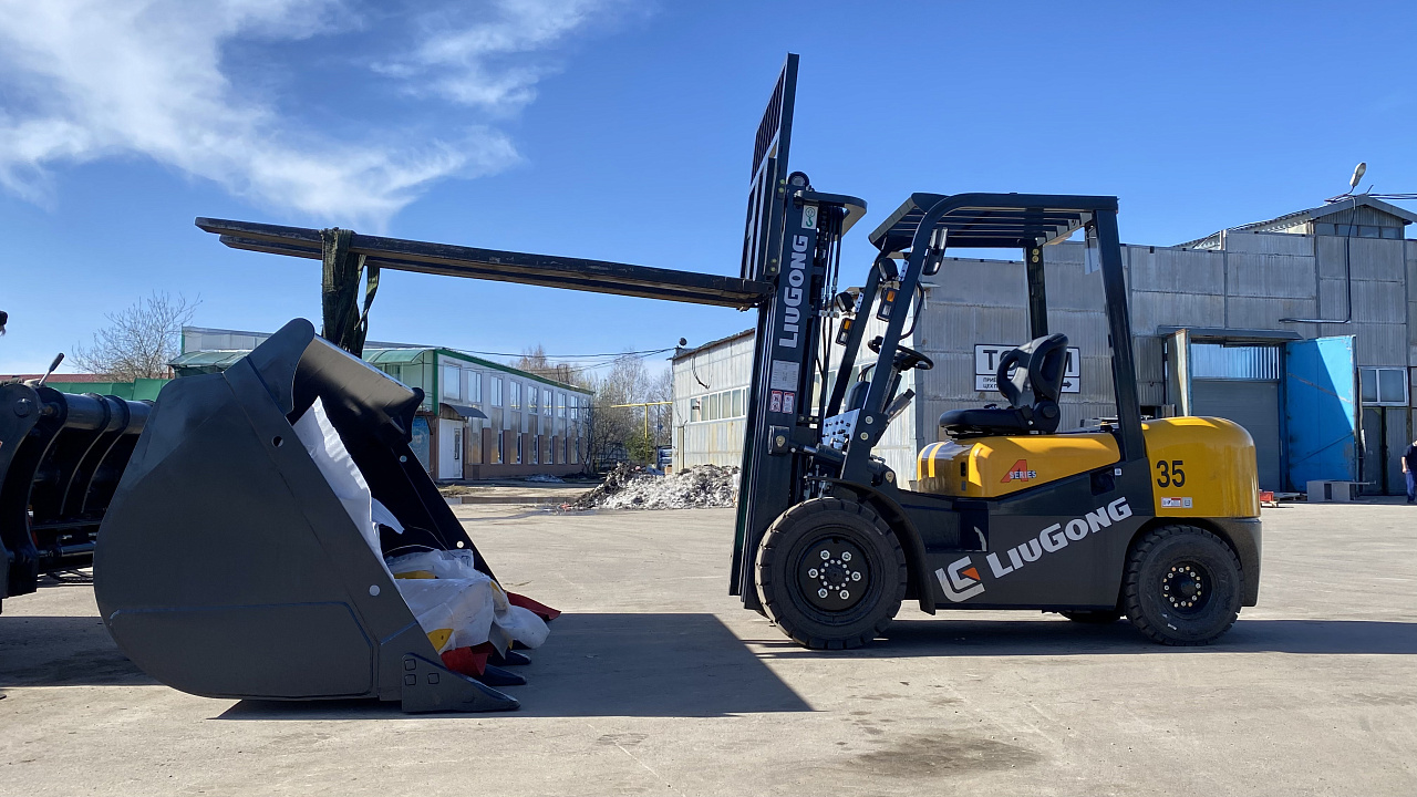 Дизельный вилочный погрузчик LiuGong CPCD35 Isuzu (3,5 тонны)