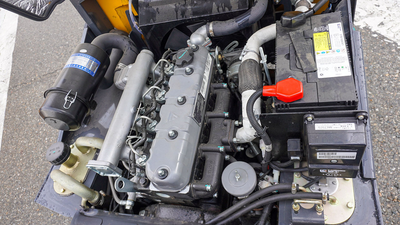 Дизельный вилочный погрузчик LiuGong CPCD15 Xinchai (1,5 тонны)