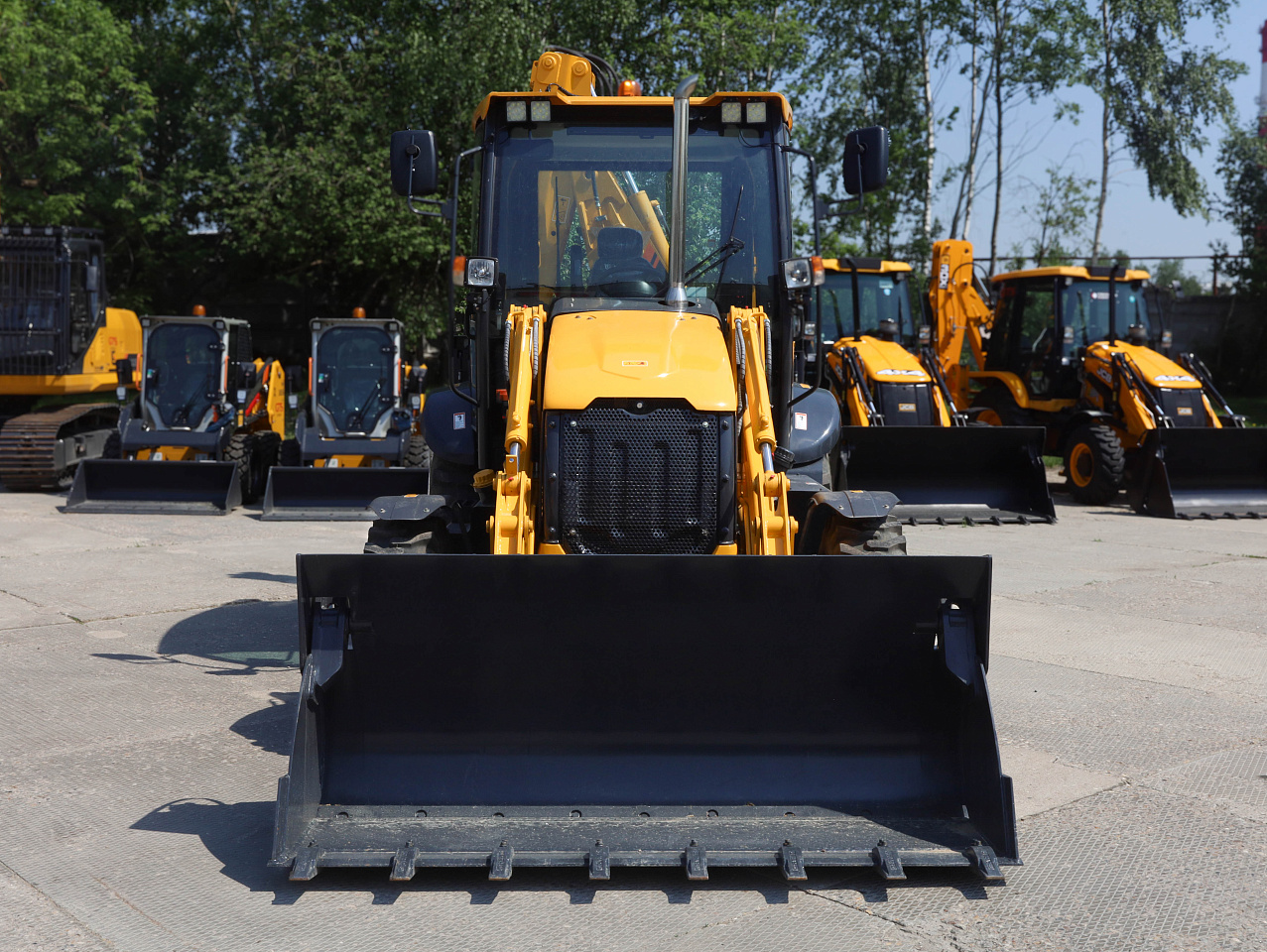 Экскаватор-погрузчик LiuGong CLG 777A Cummins