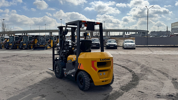 Дизельный вилочный погрузчик LiuGong CPCD30Е (3 тонны)