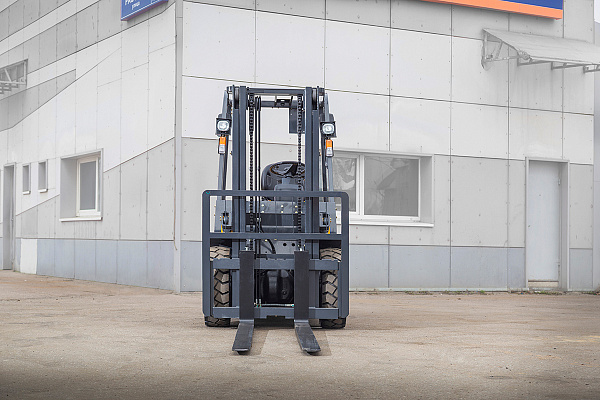 Дизельный вилочный погрузчик LiuGong CPCD35 Xinchai (3,5 тонны)