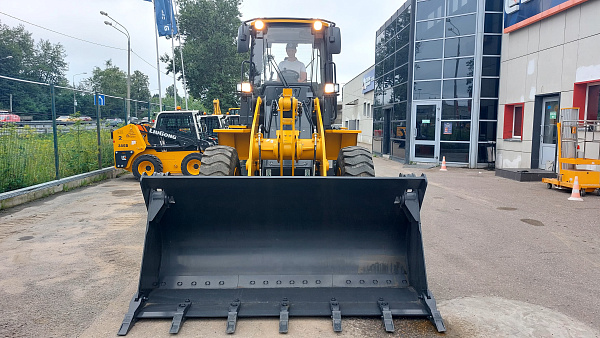Фронтальный погрузчик LiuGong CLG835H (3,5 тонн)