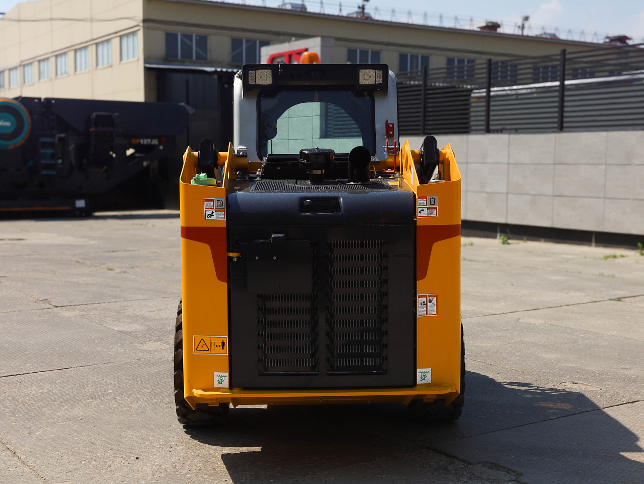 Мини-погрузчик LiuGong CLG365B MAX