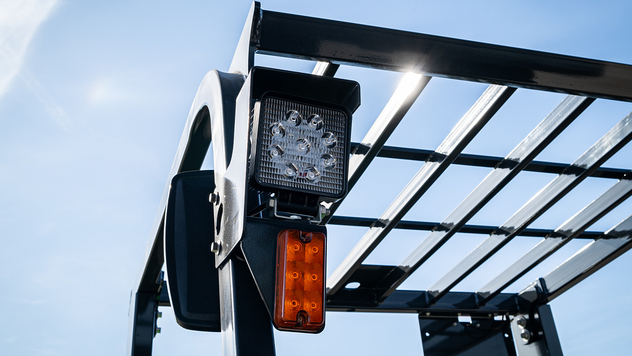 Электрический вилочный погрузчик LiuGong CPD50L-EM (5 тонн)