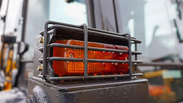 Экскаватор-погрузчик LiuGong CLG777A-S